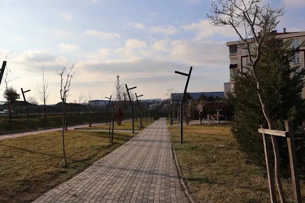 Naim Süleymanoğlu Parkı - Resim 16