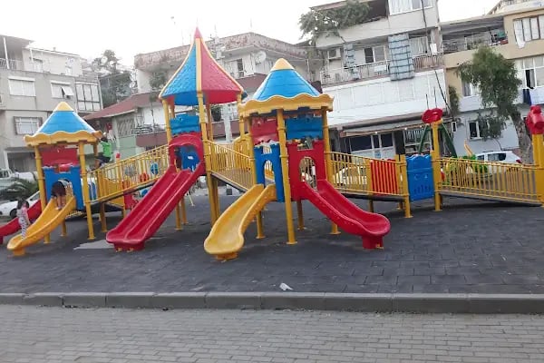 Bayraklı Çocuk Parkı - Resim 17