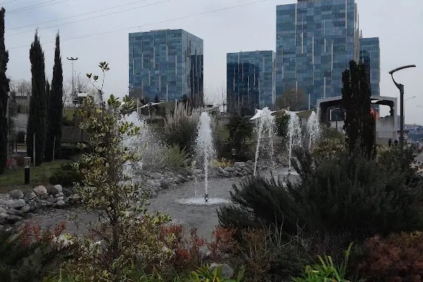 BAHÇELİEVLER BELEDİYESİ RIZA KAYALP SPOR KOMPLEKSİ - Resim 3