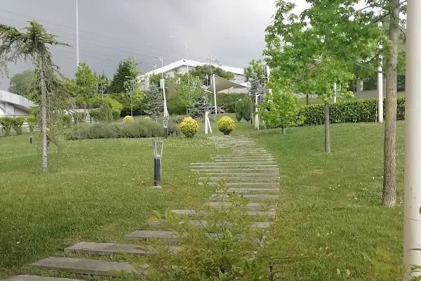 BAHÇELİEVLER BELEDİYESİ RIZA KAYALP SPOR KOMPLEKSİ - Resim 2