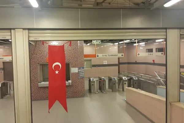 Metro İstasyonu - Resim 2