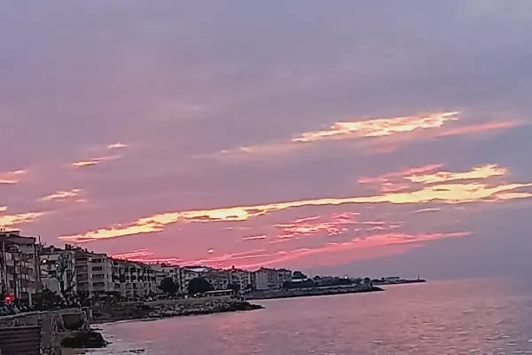 Güzelyalı Sahili - Resim 15