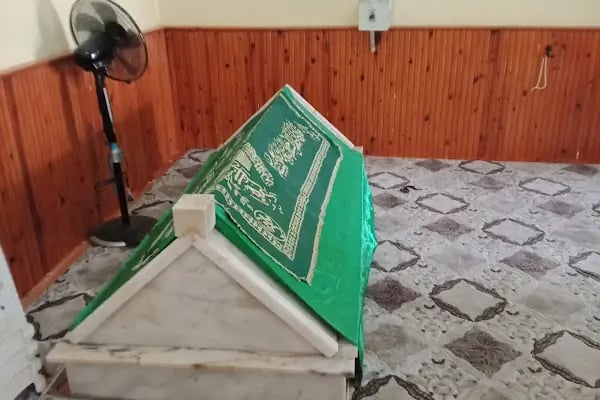 Türkistanlı Mencik Baba Türbesi - Resim 10