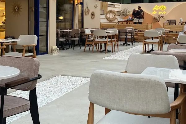 Opiac Coffee Co. - Resim 14
