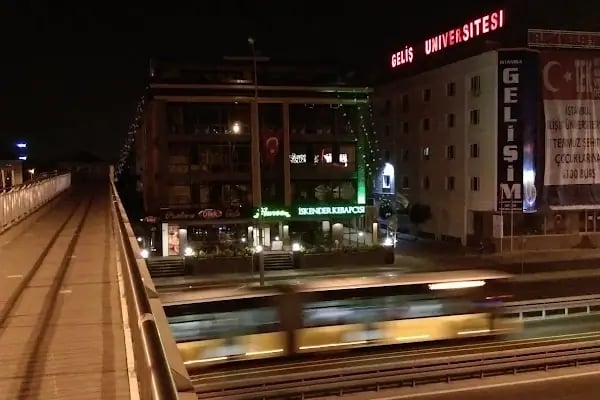 İSTANBUL GELİŞİM ÜNİVERSİTESİ - BEDEN EĞİTİMİ VE SPOR YÜKSEKOKULU - Resim 4