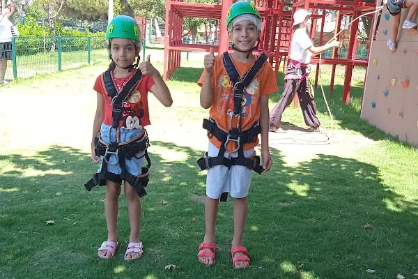 Karşıyaka Çocuk Oyun Macera Parkı - Resim 15
