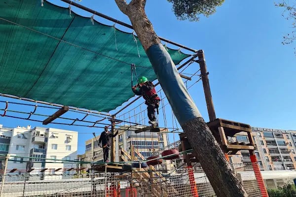 Karşıyaka Çocuk Oyun Macera Parkı - Resim 19