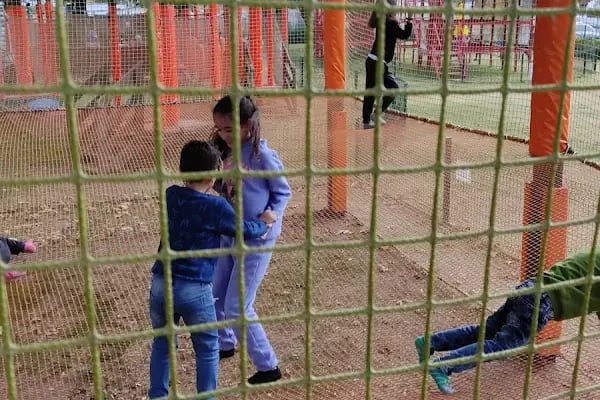 Karşıyaka Çocuk Oyun Macera Parkı - Resim 11