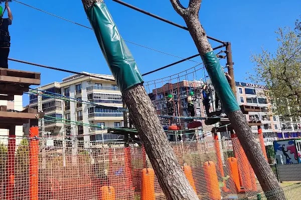 Karşıyaka Çocuk Oyun Macera Parkı - Resim 7