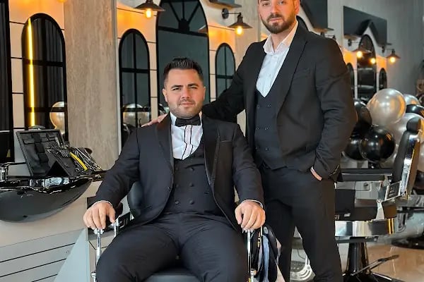 CANFER GÖRMÜŞ HAİR ARTİST ERKEK KUAFÖRÜ BAĞCILAR İSTANBUL - Resim 3