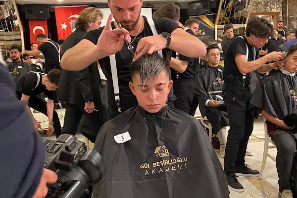 CANFER GÖRMÜŞ HAİR ARTİST ERKEK KUAFÖRÜ BAĞCILAR İSTANBUL - Resim 18