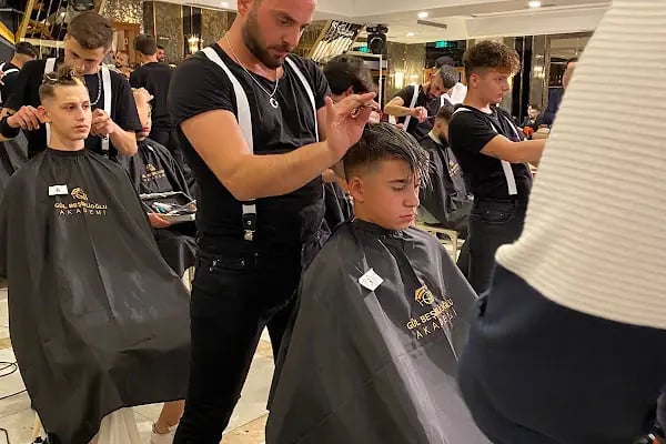 CANFER GÖRMÜŞ HAİR ARTİST ERKEK KUAFÖRÜ BAĞCILAR İSTANBUL - Resim 17