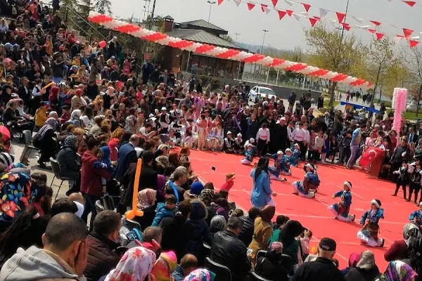 Küçükçekmece Belediyesi Anfi Tiyatro - Resim 18