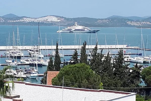 Egesu Güllük Marina - Resim 6