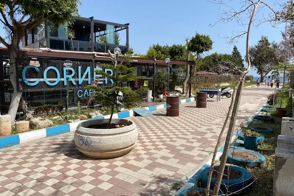 Corner Gastro Pub - Resim 6