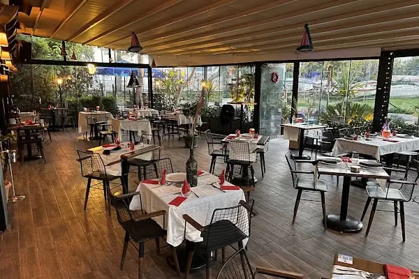 Corner Gastro Pub - Resim 4