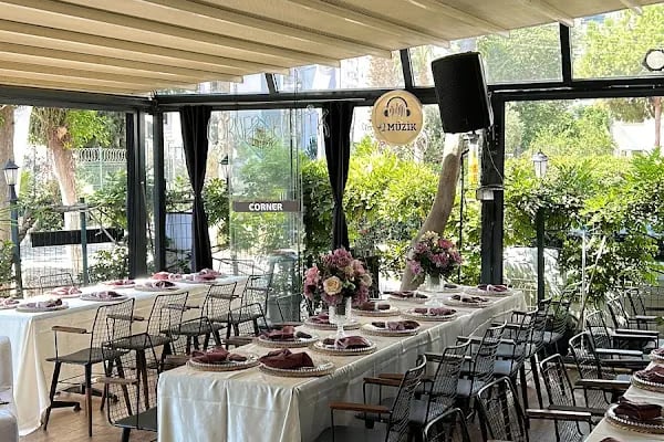 Corner Gastro Pub - Resim 10