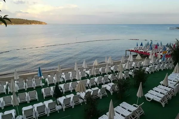 Büyükada Görkemli Hotel&amp;Cafe - Resim 11