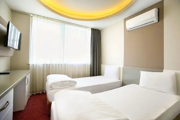 IS HOTEL - Resim 11
