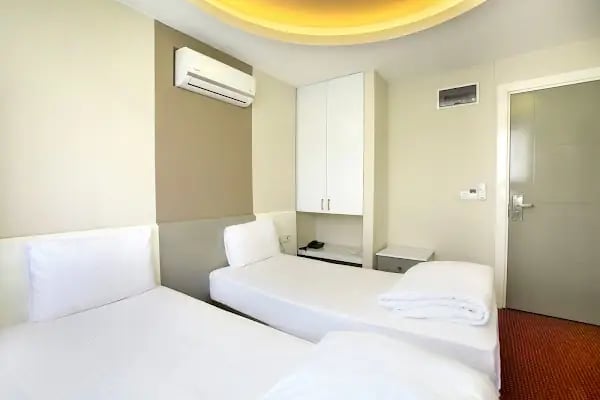 IS HOTEL - Resim 14
