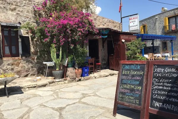 Ninetta Beach &amp; Restaurant - Resim 2