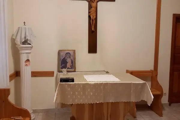 Mater Dolorosa Katolik Kilisesi - Resim 10