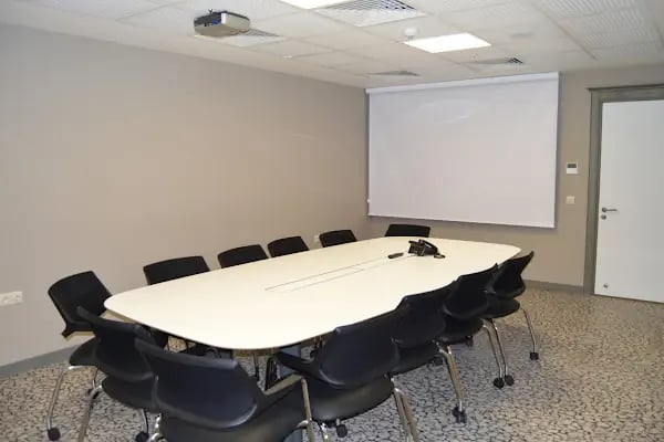 İrmet Hospital International - Resim 12