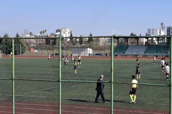 Ceyhan Sentetik Stadyum - Resim 2