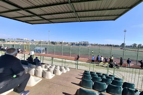 Ceyhan Sentetik Stadyum - Resim 3