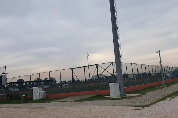 Ceyhan Sentetik Stadyum - Resim 15