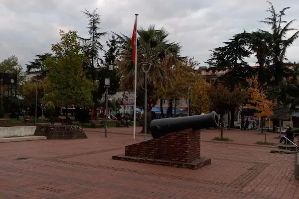 Atapark Kütüphanesi - Resim 11