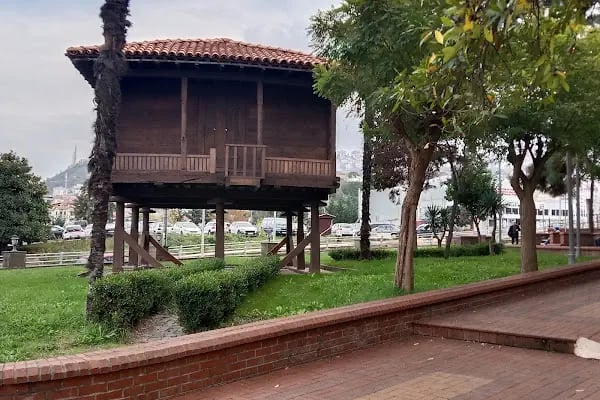 Atapark Kütüphanesi - Resim 2