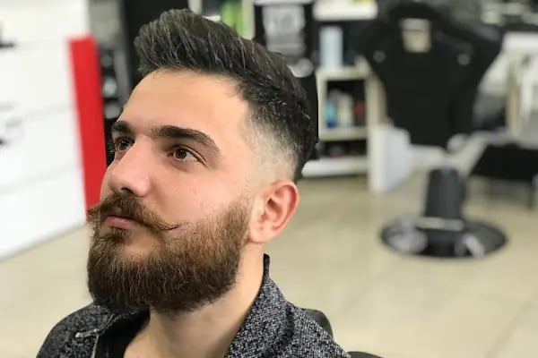 Florya V.I.P Erkek Kuaförü Güzellik Merkezi - Resim 5