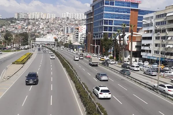 Bayraklı Sahil - Resim 12