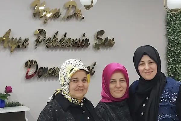 Uzm. Dr. Ayşe Pekdemir Şen, Dermatoloji - Resim 8