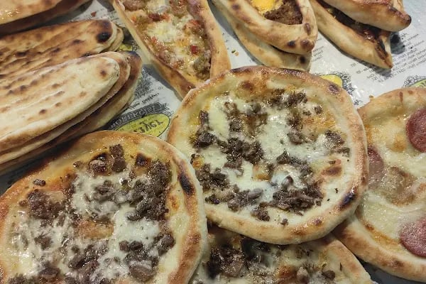Meşur Sariyer börekcisi - Resim 2