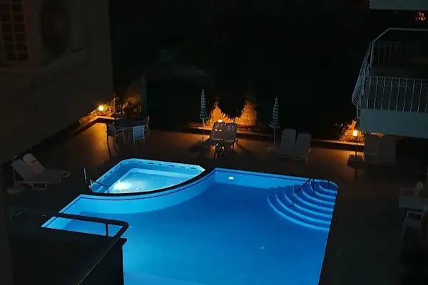 Kare Residence - Resim 6