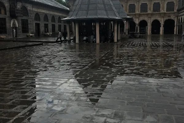 Cinar kaymakamliği sosyal yardimlaşma ve dayanişma vakfi - Resim 1