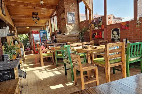 Quzine Cafe Bistro - Resim 5