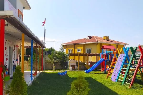 Özel Arnavutköy Lale Bahçesi Anaokulu - Resim 2