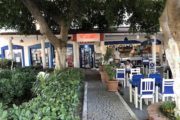 Yalıkavak Eczanesi - Resim 3