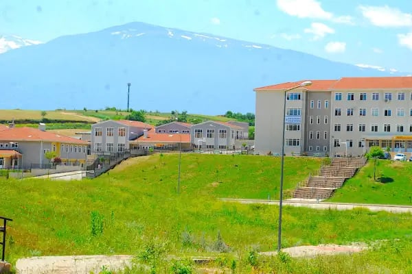 Sevim Yıldız Mesleki Eğitim Kampüsü - Resim 2
