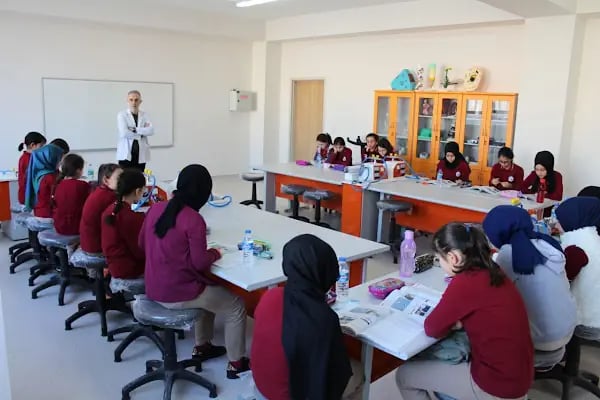 İTO İBRAHİM ÇAĞLAR FEN VE SOSYAL BİLİMLER PROGRAMLI ANADOLU İMAM HATİP LİSESİ- ORTAOKULU - Resim 5