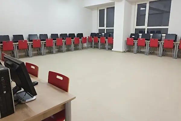 İTO İBRAHİM ÇAĞLAR FEN VE SOSYAL BİLİMLER PROGRAMLI ANADOLU İMAM HATİP LİSESİ- ORTAOKULU - Resim 6
