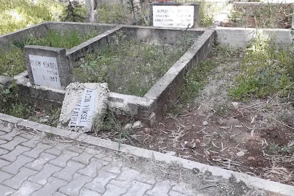 Adana Asri Mezarlığı - Resim 6