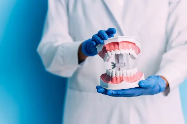 Alanya Dental Place - Dt. Selim Mert Şahinkaya - Resim 7