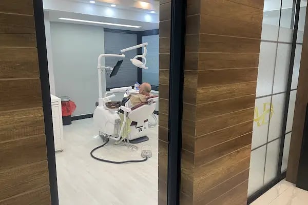 Alanya Dental Place - Dt. Selim Mert Şahinkaya - Resim 20
