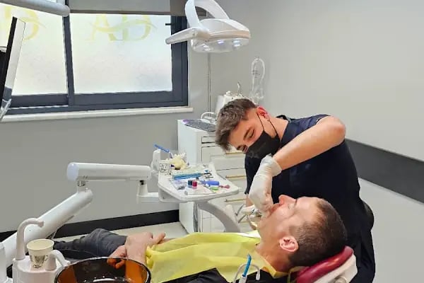 Alanya Dental Place - Dt. Selim Mert Şahinkaya - Resim 11
