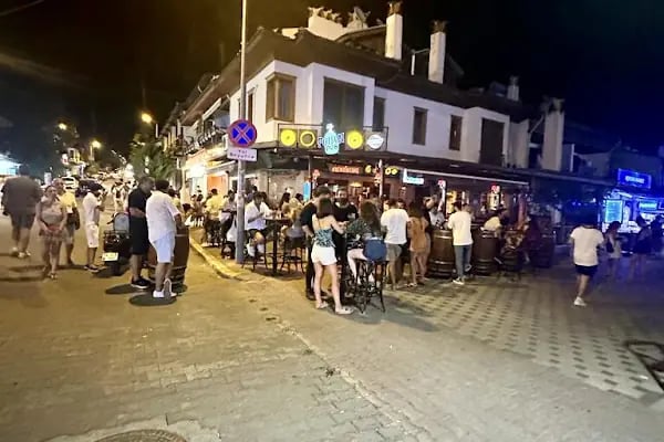 Poison pub - Resim 7