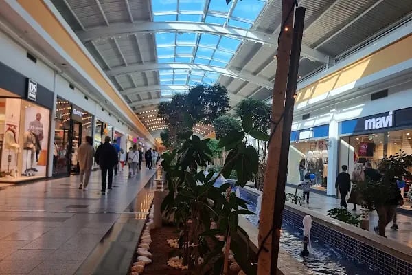 Deepo Outlet Center - Resim 19
